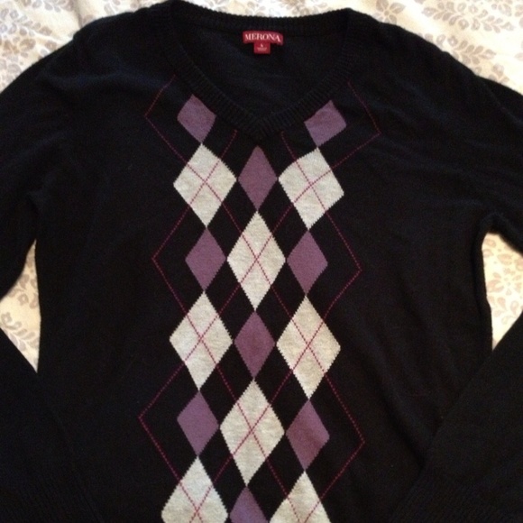 Black and Purple Argyle Sweater - Picture 5 of 12